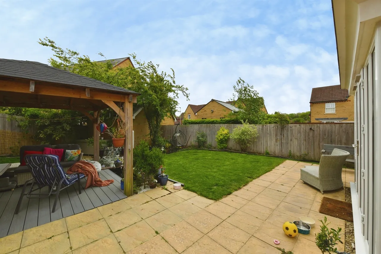 Westons Piece, DEVIZES, photo 2