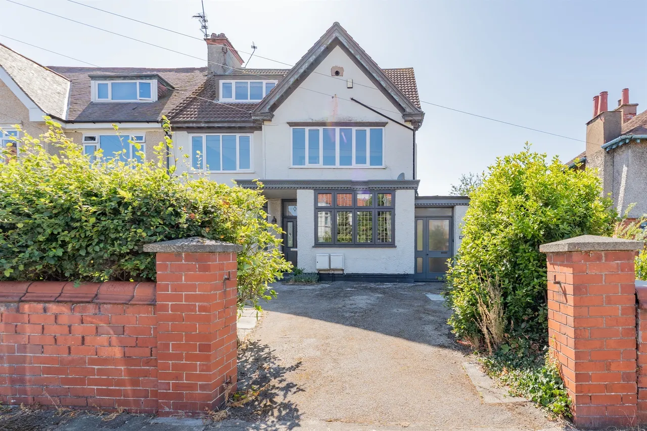 3 bed flat for sale — Beresford Road, Wallasey
