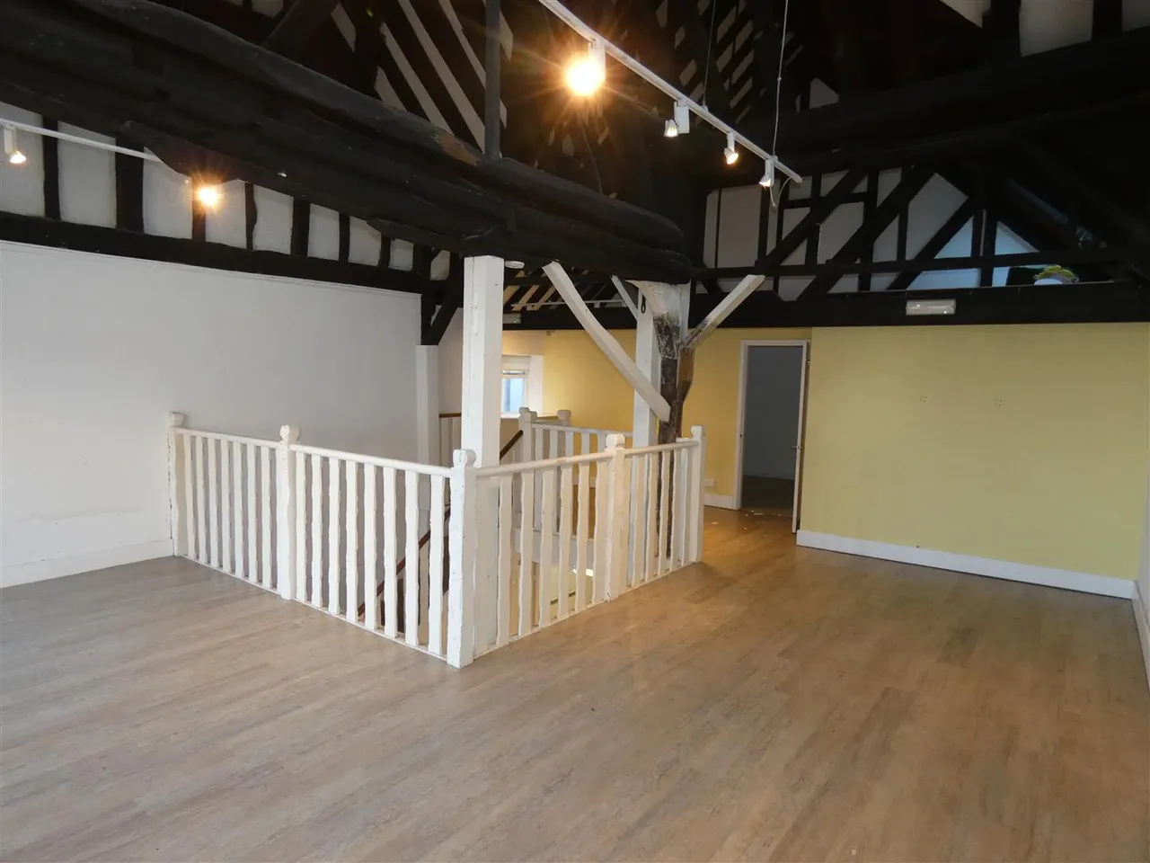 Tarrant Square, Arundel, photo 9