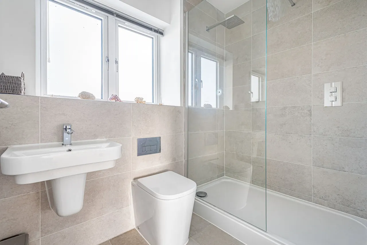 Mary King Close, Standish, GL10, photo 20
