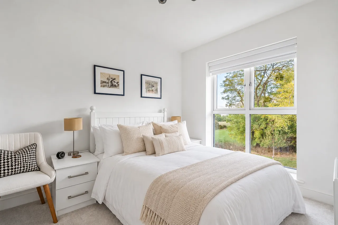 Mary King Close, Standish, GL10, photo 17