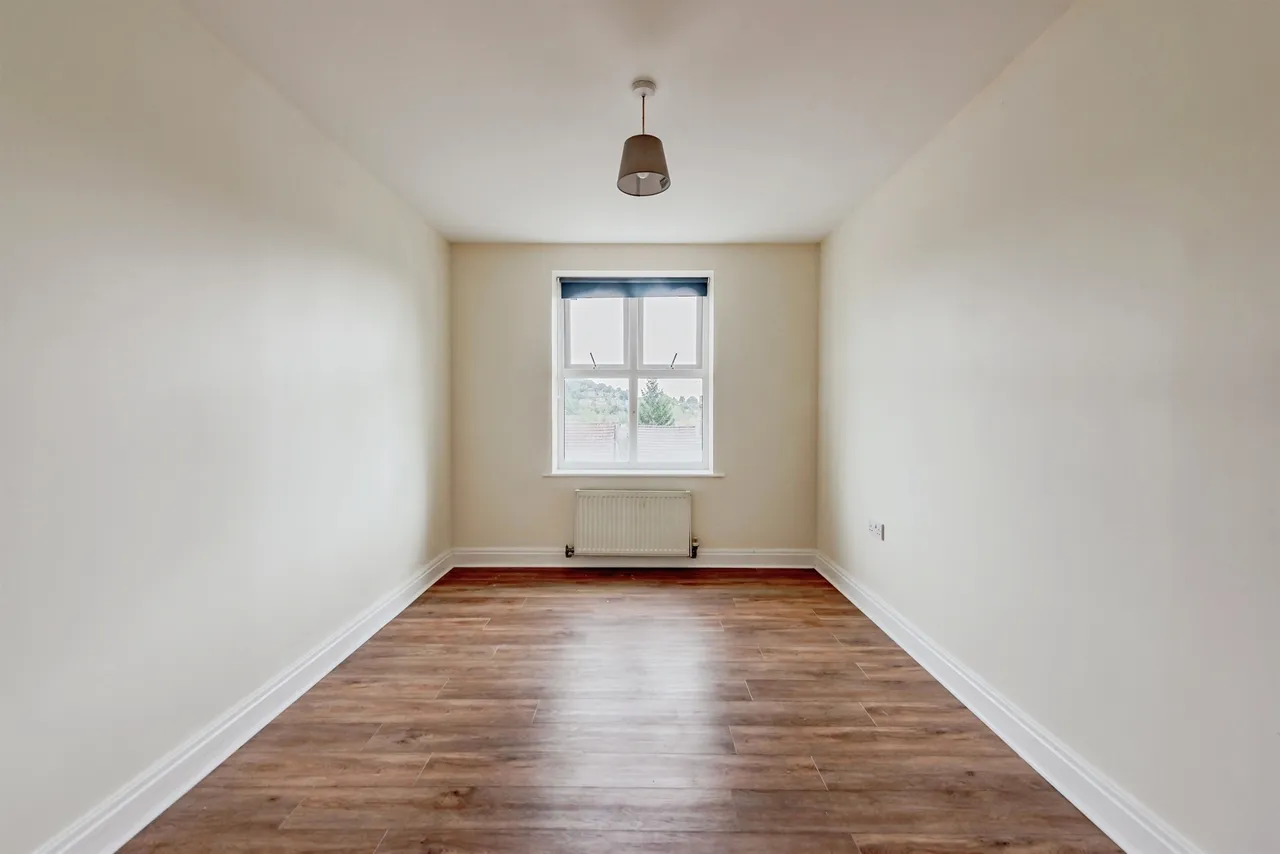 Garlands Road, Redhill, photo 11