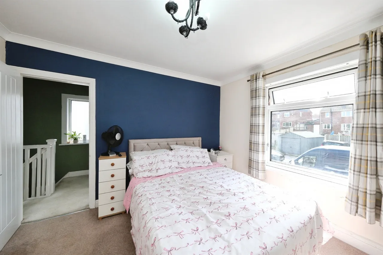 Flanderwell Lane, Bramley, Rotherham, photo 9