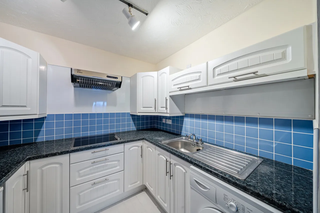 Uxbridge Road, Pinner, HA5, photo 14