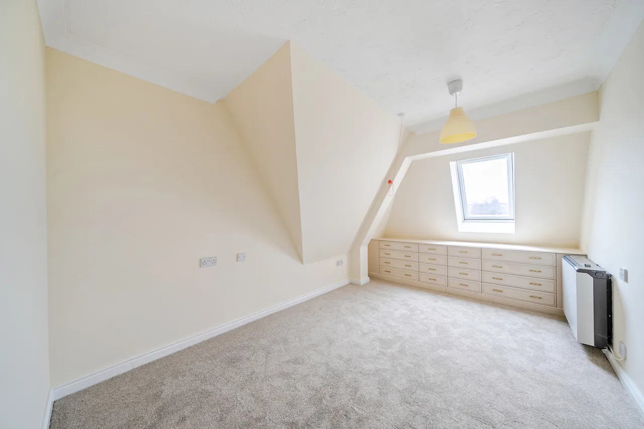 Uxbridge Road, Pinner, HA5, photo 13