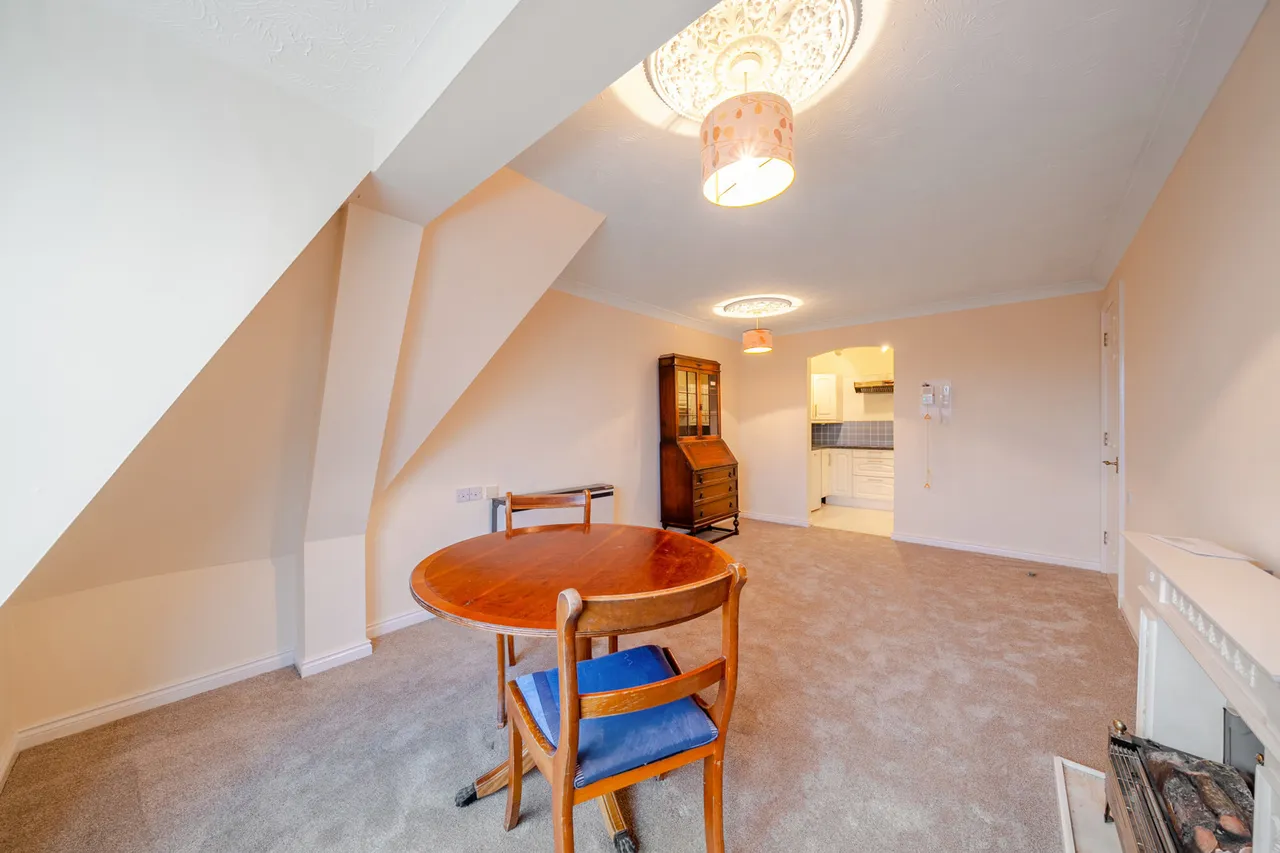 Uxbridge Road, Pinner, HA5, photo 20