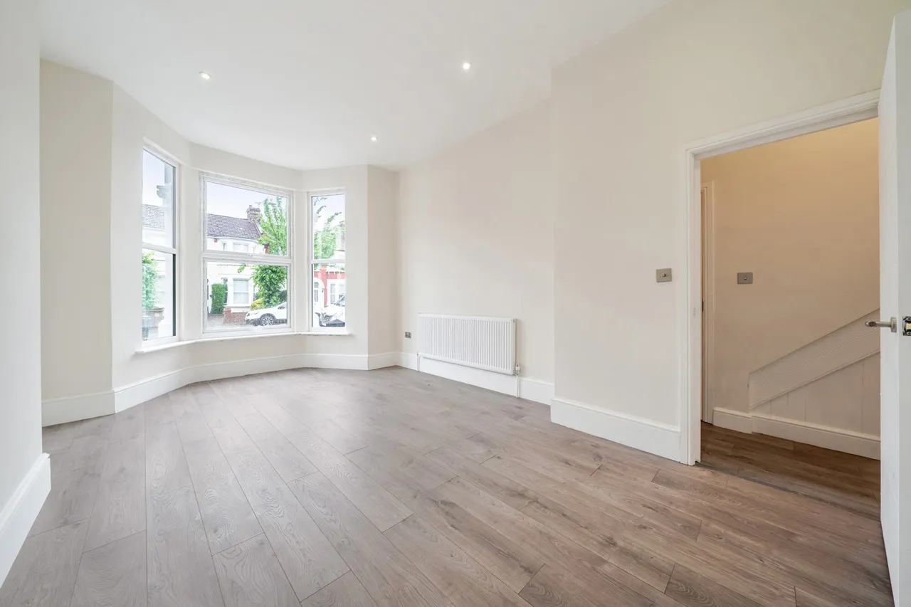 Broadfield Road, SE6, photo 2