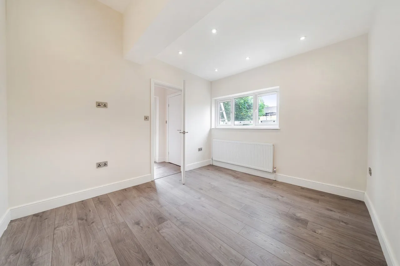 Broadfield Road, SE6, photo 12