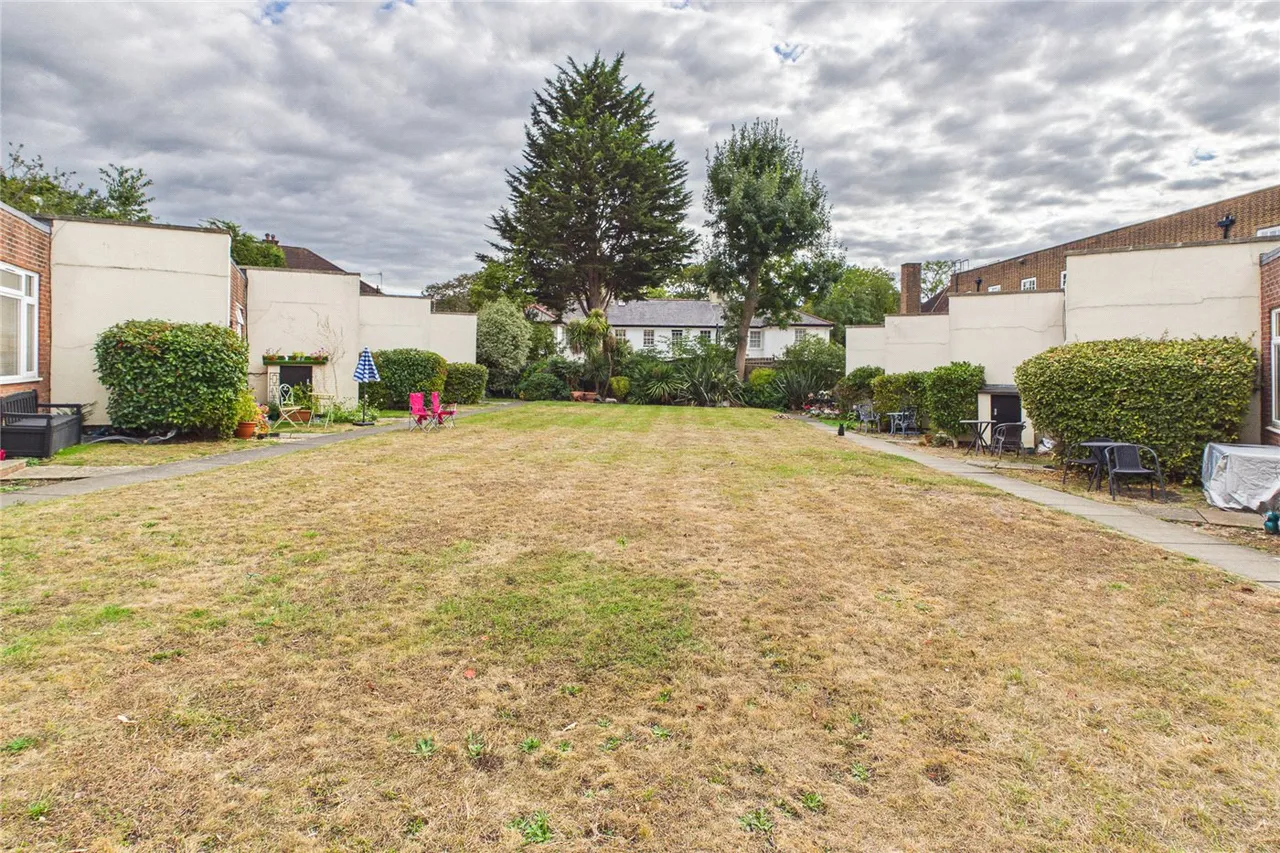 Leigham Court Road, London, SW16, photo 8