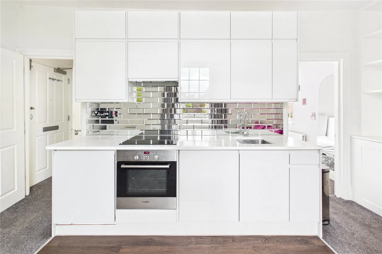 Leigham Court Road, London, SW16, photo 2