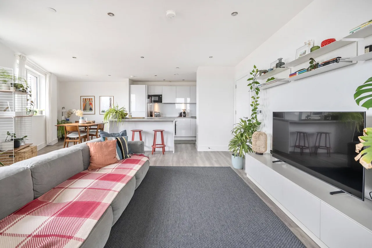 Healum Avenue, Southall Fees Apply, UB2, photo 9