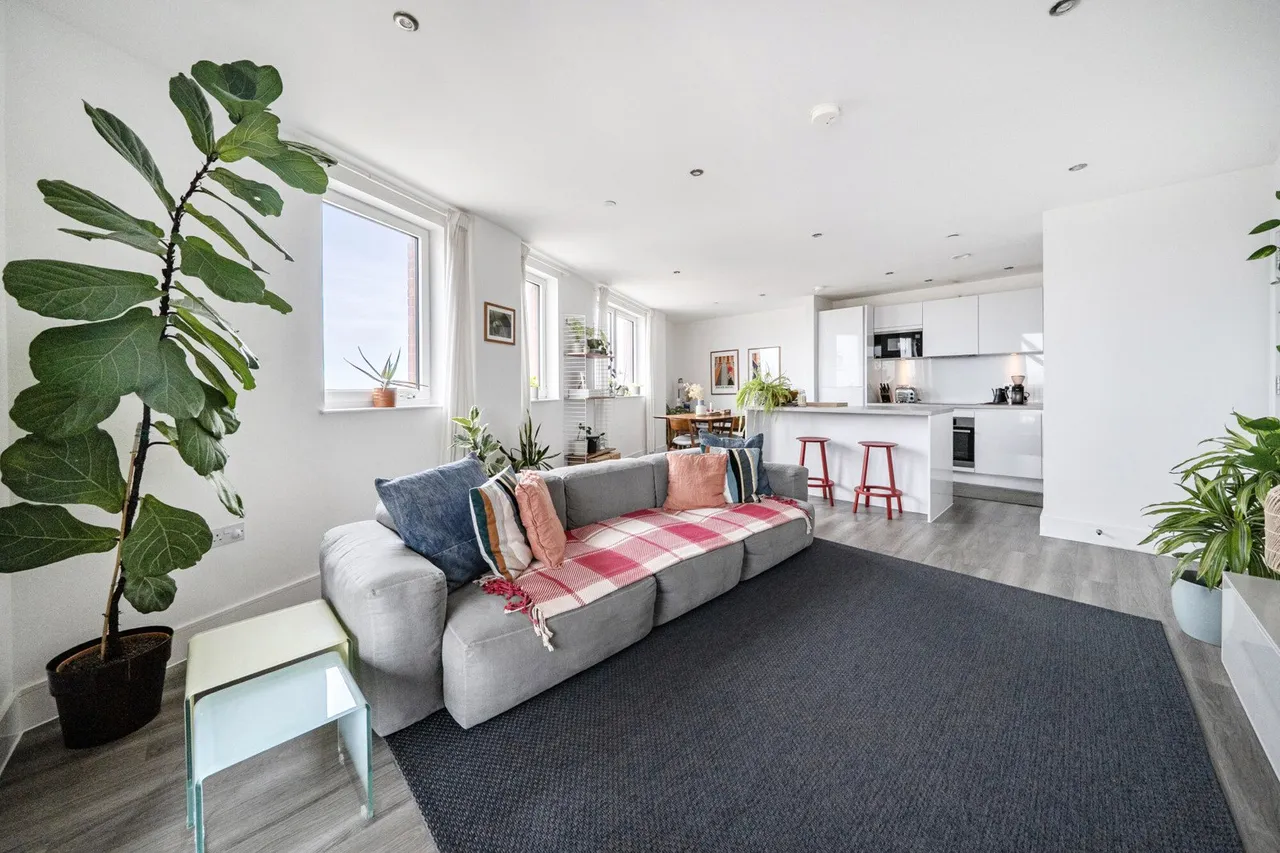 Healum Avenue, Southall Fees Apply, UB2, photo 18