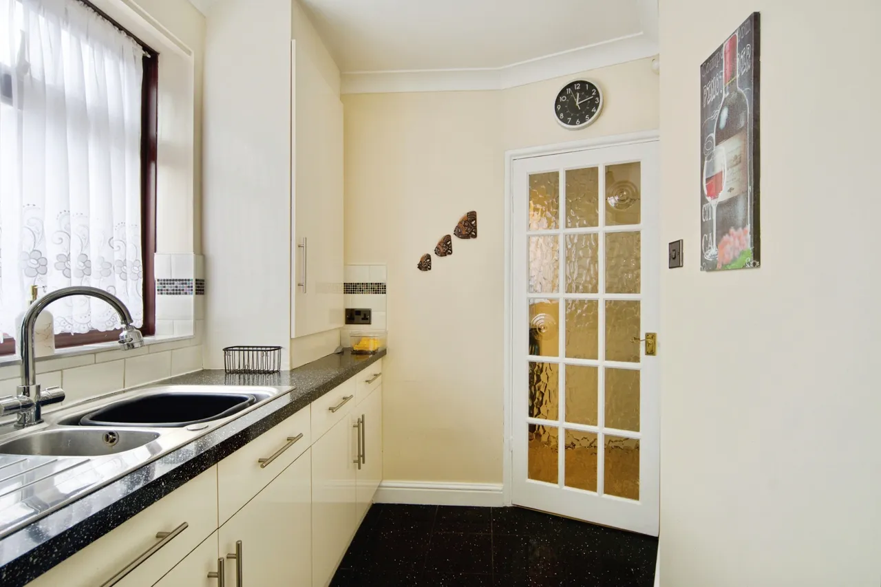 Weston Road, Dagenham, photo 7