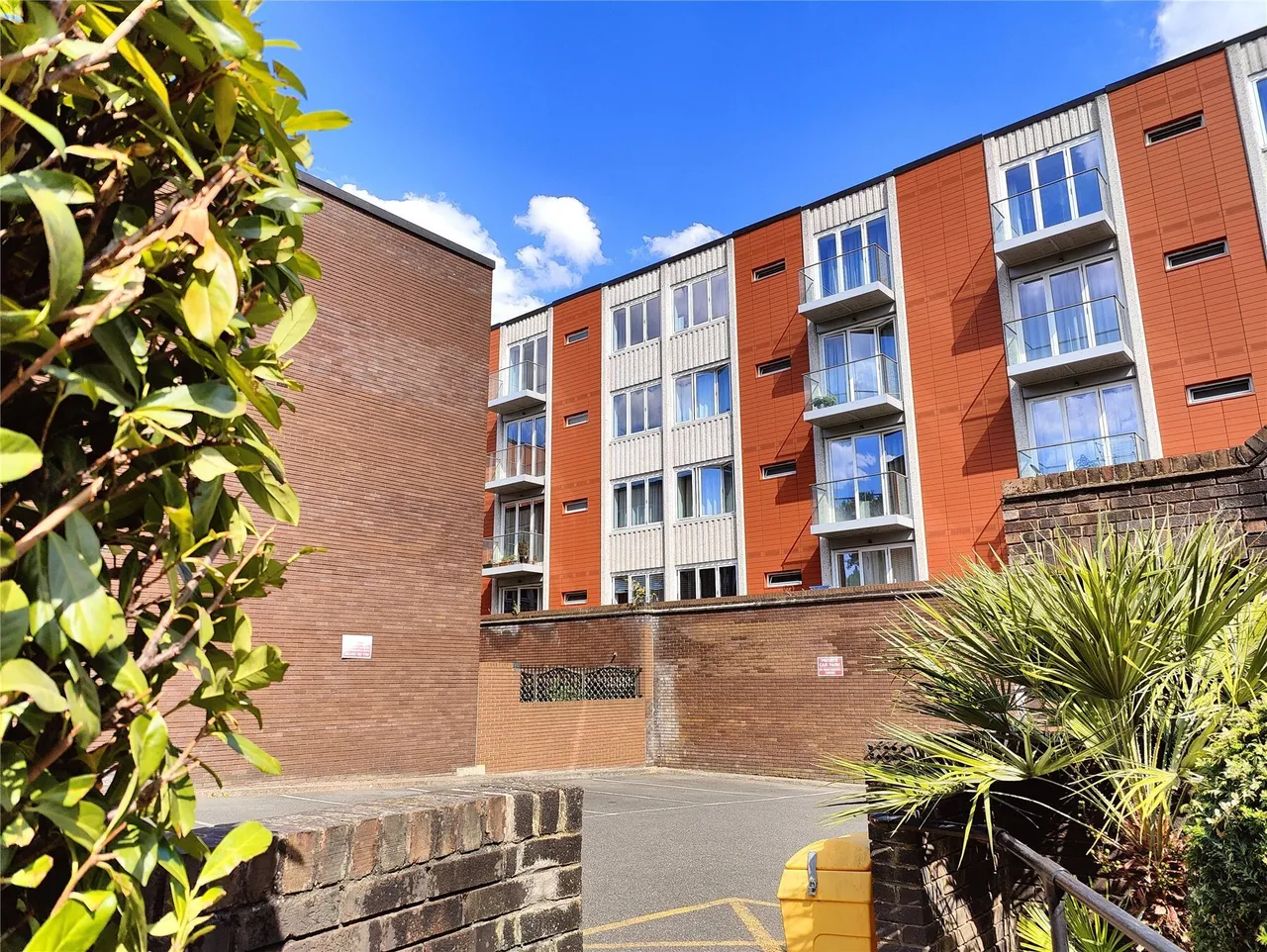 Knoll Rise, Orpington, BR6, photo 5
