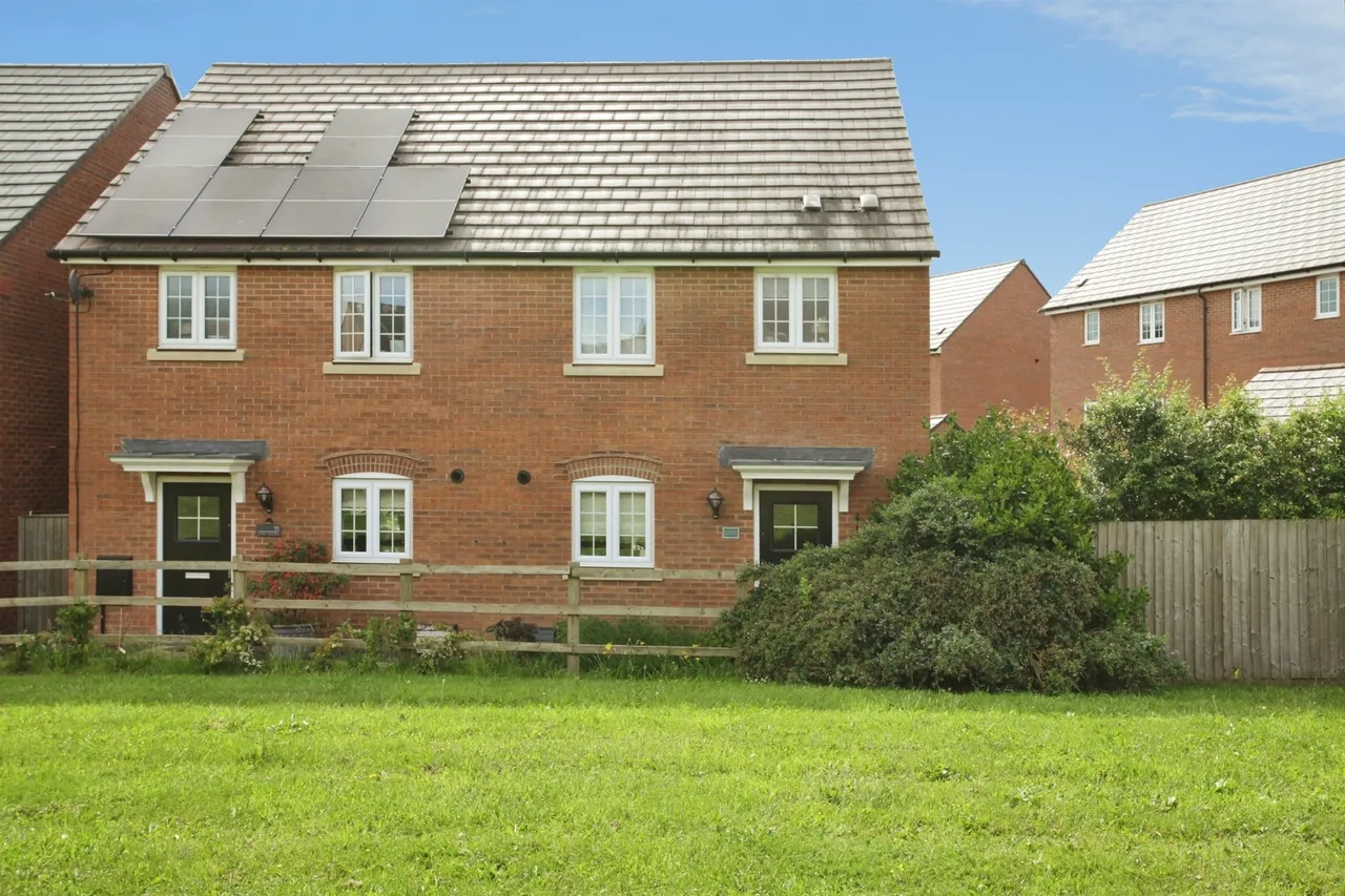East Close, Cawston, CV22, photo 24