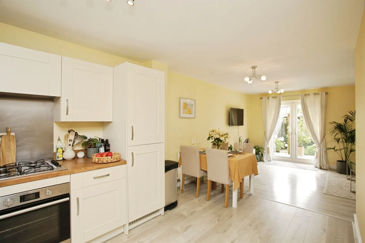 East Close, Cawston, CV22, photo 2