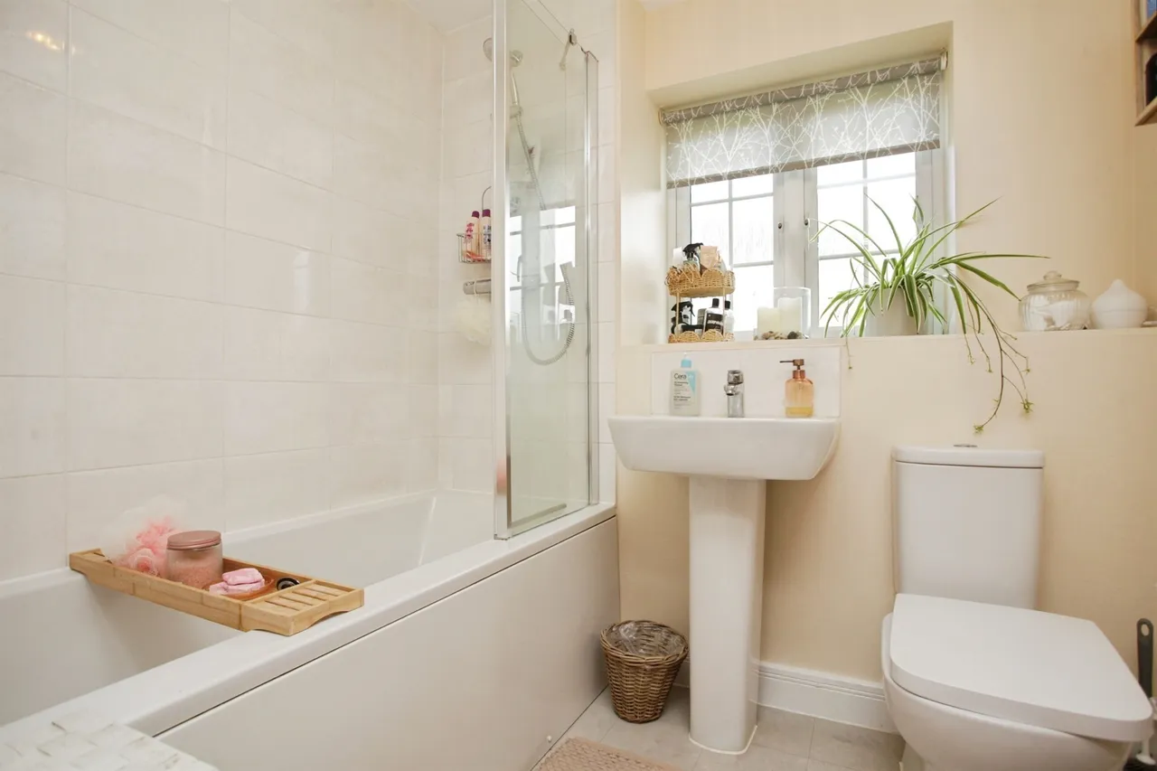 East Close, Cawston, CV22, photo 7