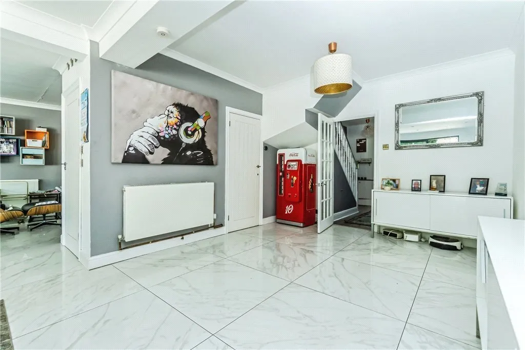 St. Michaels Road, Caterham, Surrey, CR3, photo 13
