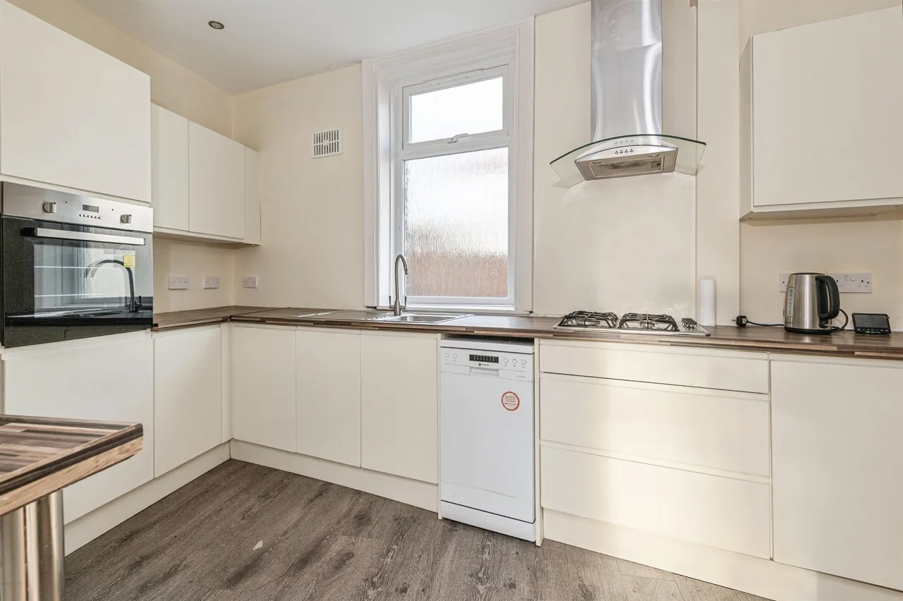 Thorncroft Road, Bradford, photo 5