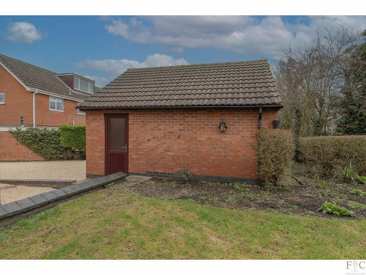 The Square, Newton Harcourt, LE8, photo 30