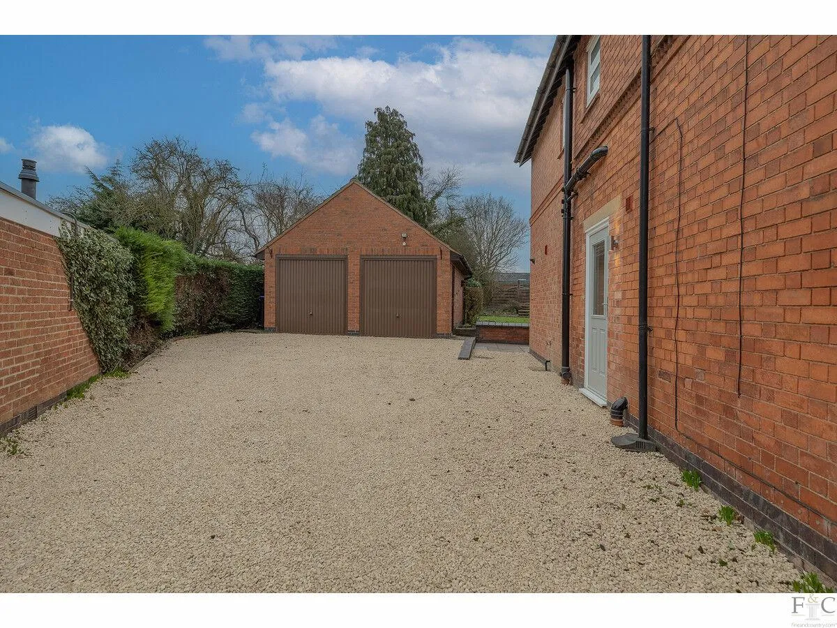 The Square, Newton Harcourt, LE8, photo 31