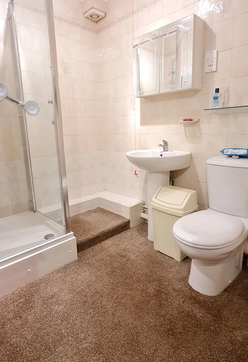 Rayleigh Road, Leigh-On-Sea, Essex, SS9 5PZ, photo 12