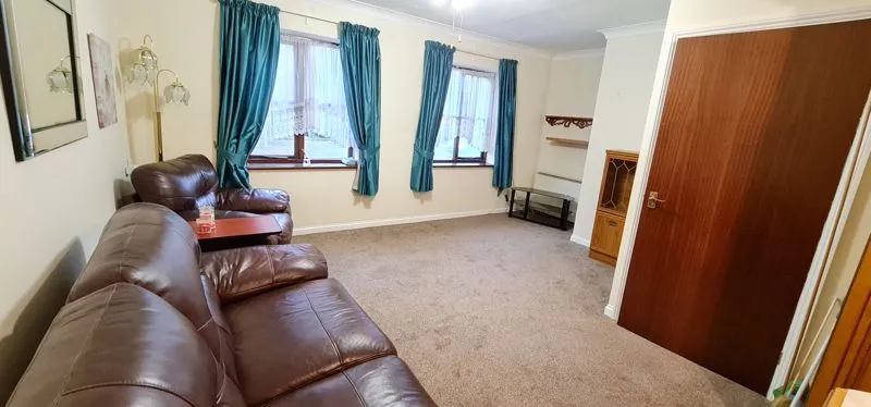 Rayleigh Road, Leigh-On-Sea, Essex, SS9 5PZ, photo 4