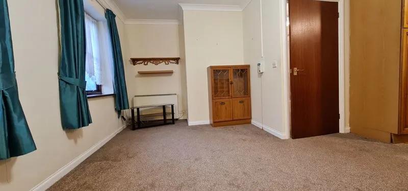 Rayleigh Road, Leigh-On-Sea, Essex, SS9 5PZ, photo 7
