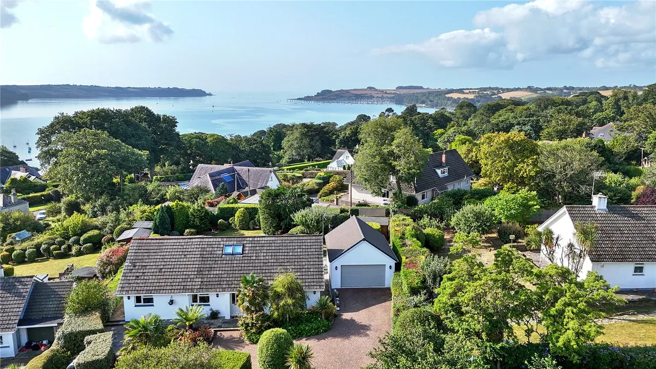 La Vague, Feock, Truro, Cornwall, TR3 6RQ, photo 4