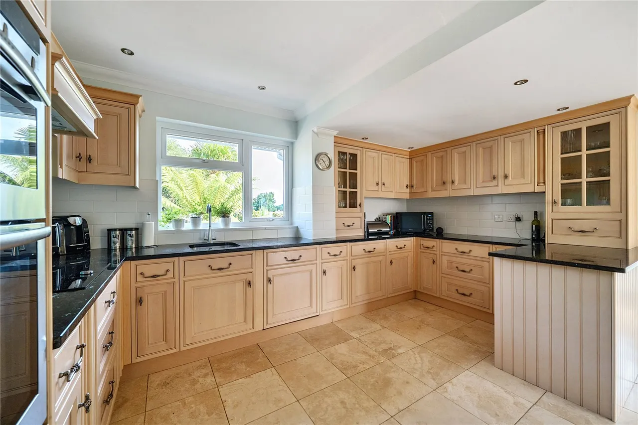 La Vague, Feock, Truro, Cornwall, TR3 6RQ, photo 9