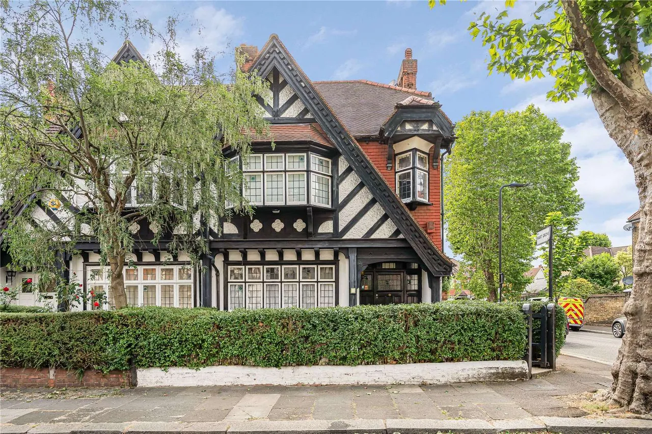 5 bed house for sale — West Lodge Avenue, Ealing Common, London, W3 9SF