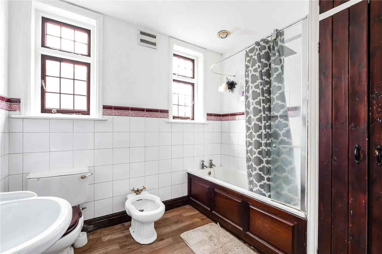 West Lodge Avenue, Ealing Common, London, W3 9SF, photo 12