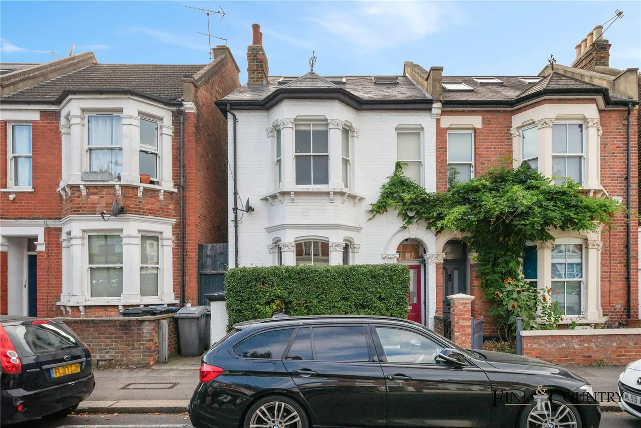 Lechmere Road, London, photo 12