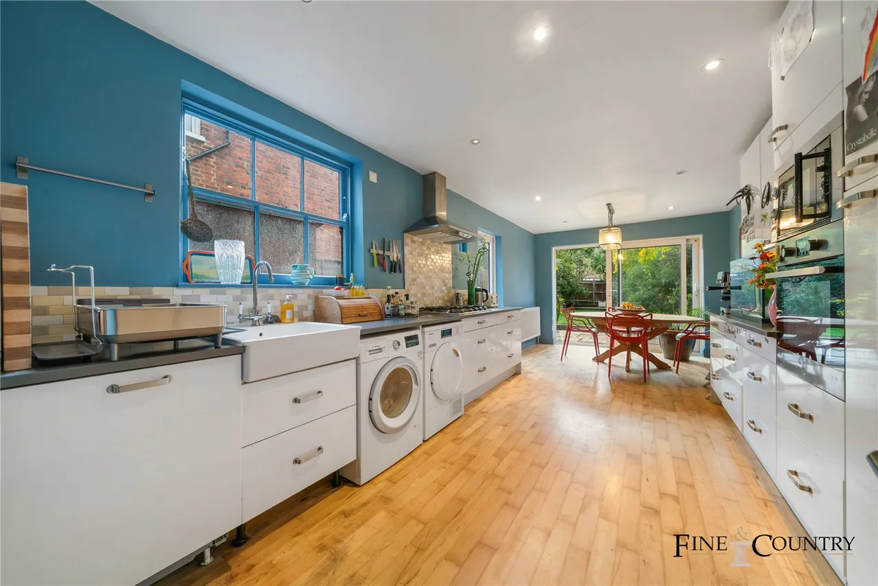 Lechmere Road, London, photo 4