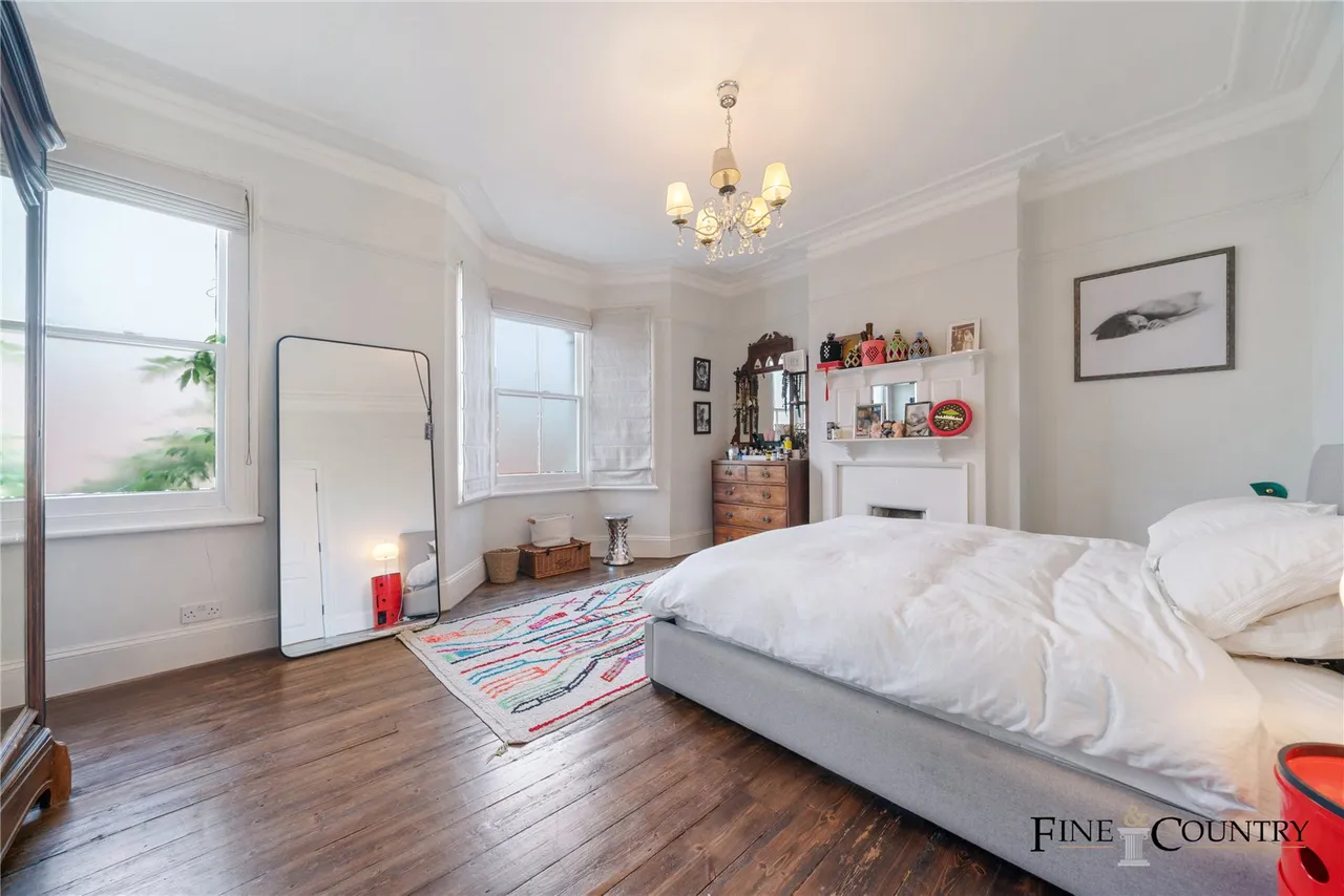 Lechmere Road, London, photo 5