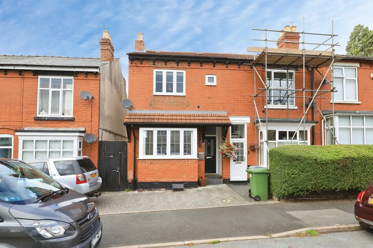 3 bed house for sale, Belmont Road, Penn, WV4