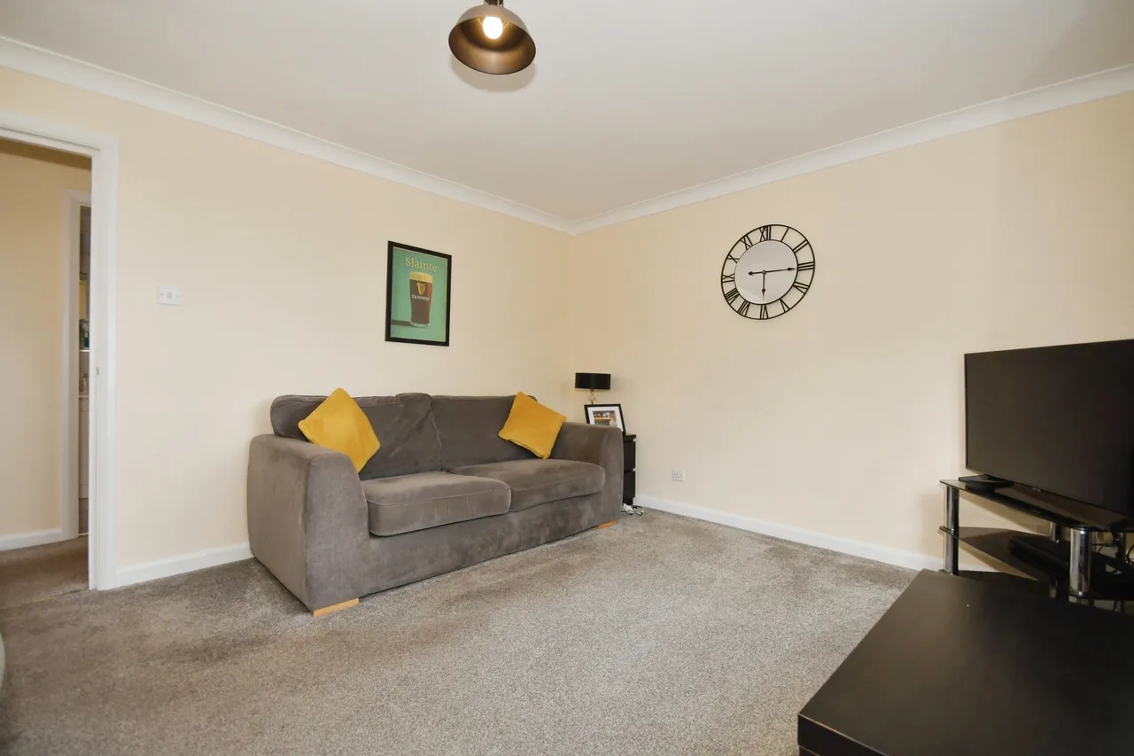 Burns Drive, Dronfield, photo 11