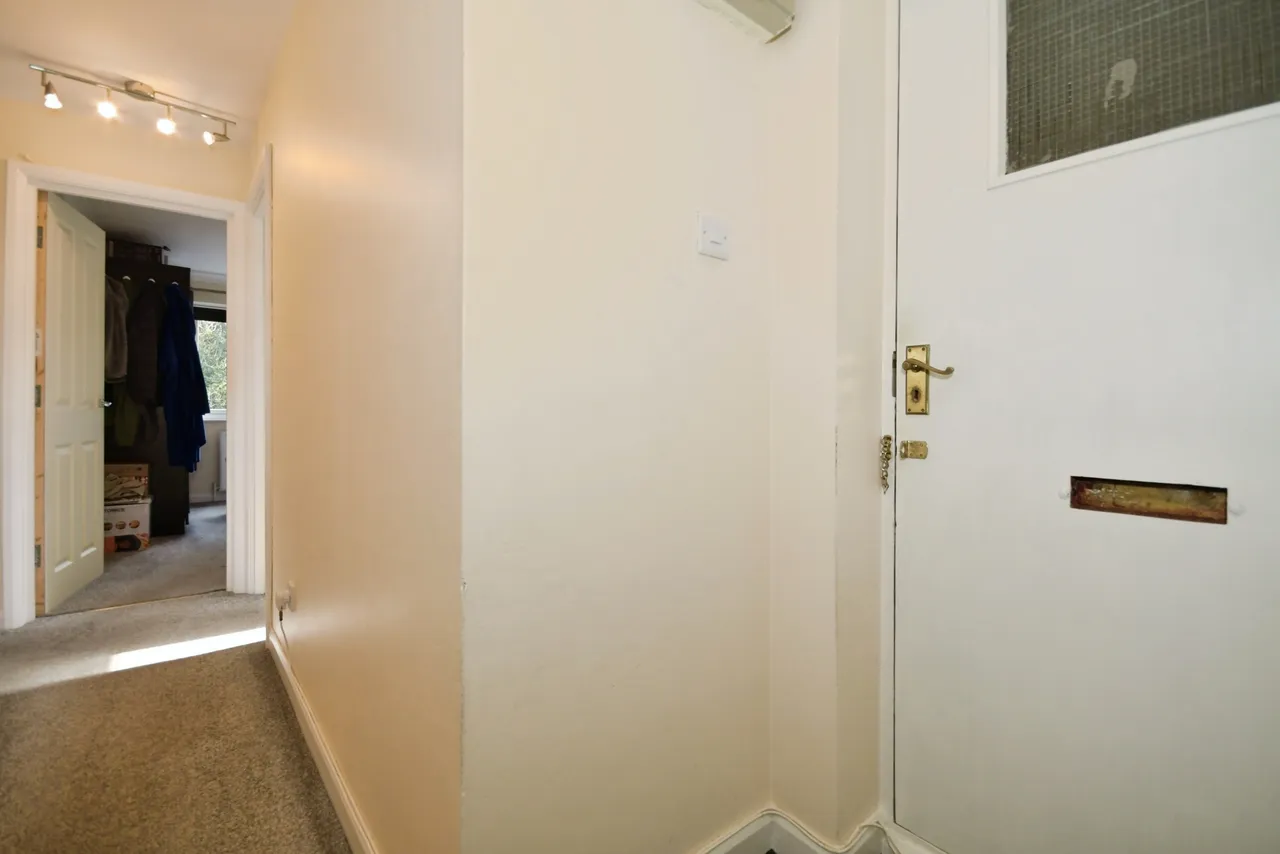 Burns Drive, Dronfield, photo 4