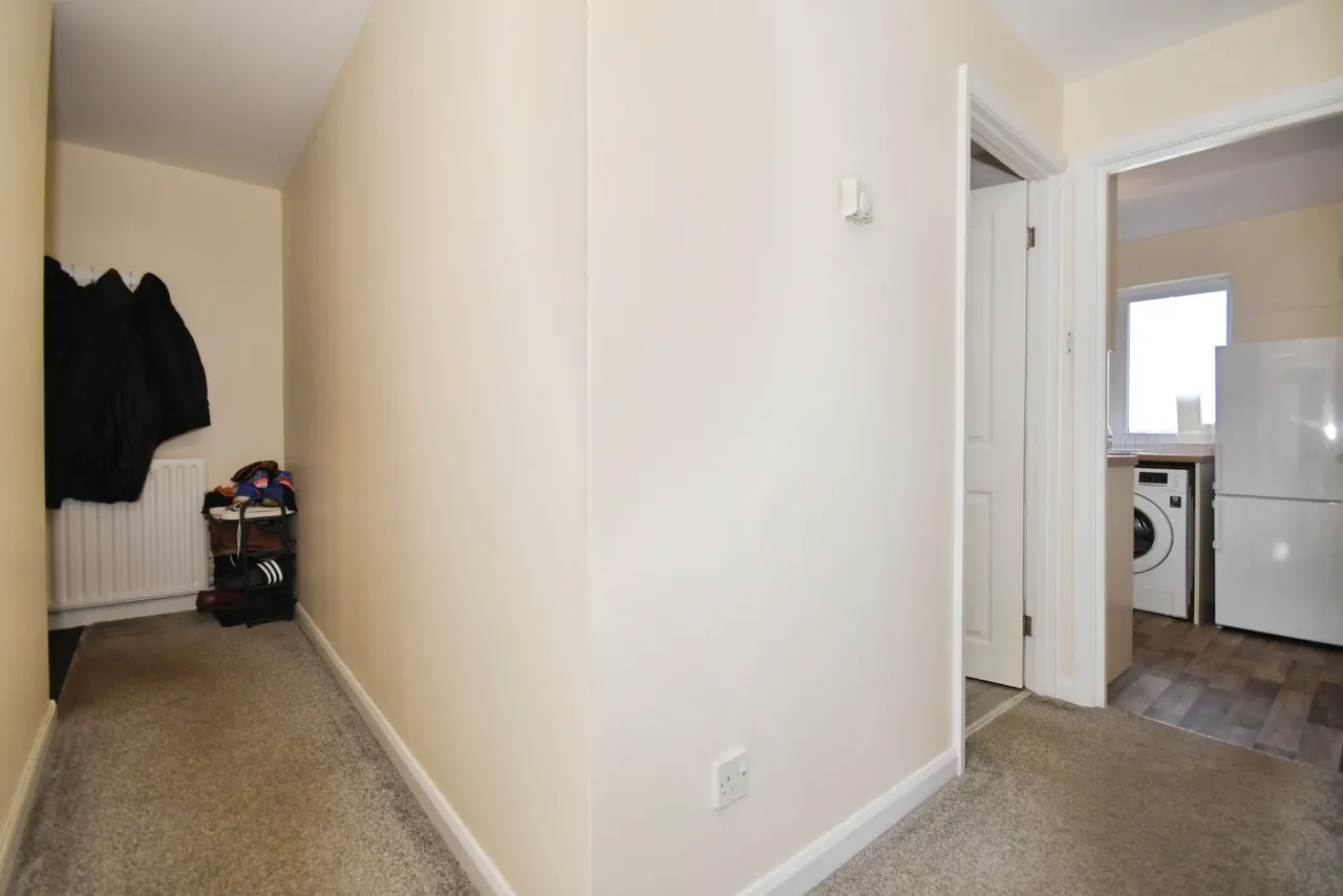 Burns Drive, Dronfield, photo 12