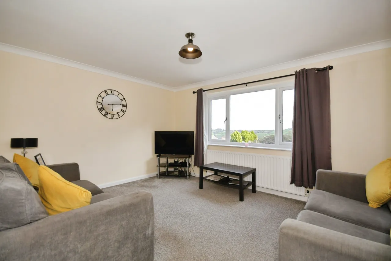 Burns Drive, Dronfield, photo 10