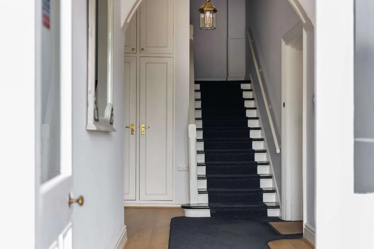 Burton Park Road, Petworth, West Sussex, GU28 0JU, photo 7