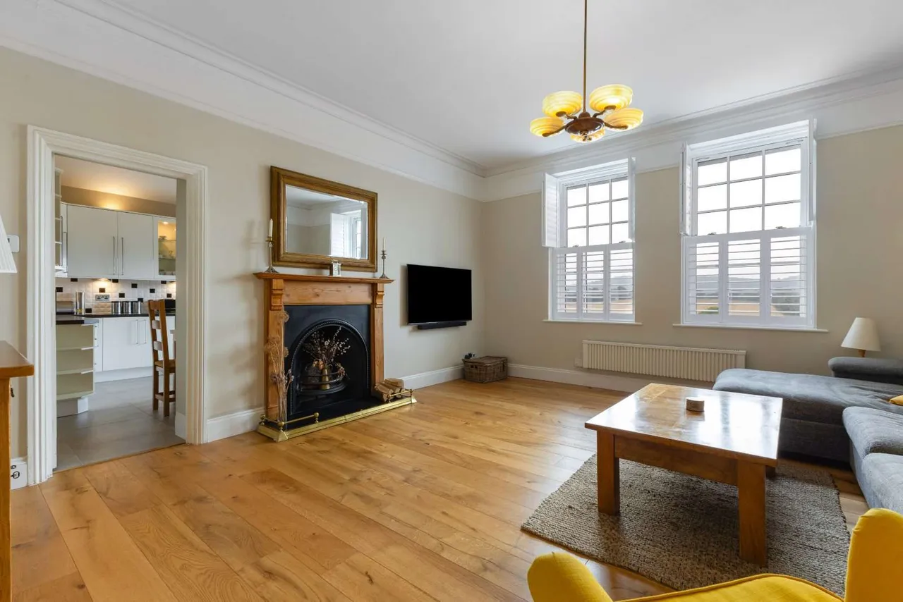 Burton Park Road, Petworth, West Sussex, GU28 0JU, photo 4