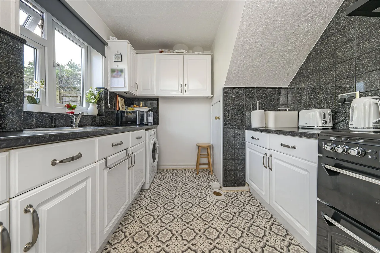 Harvesters Close, Isleworth, TW7, photo 3