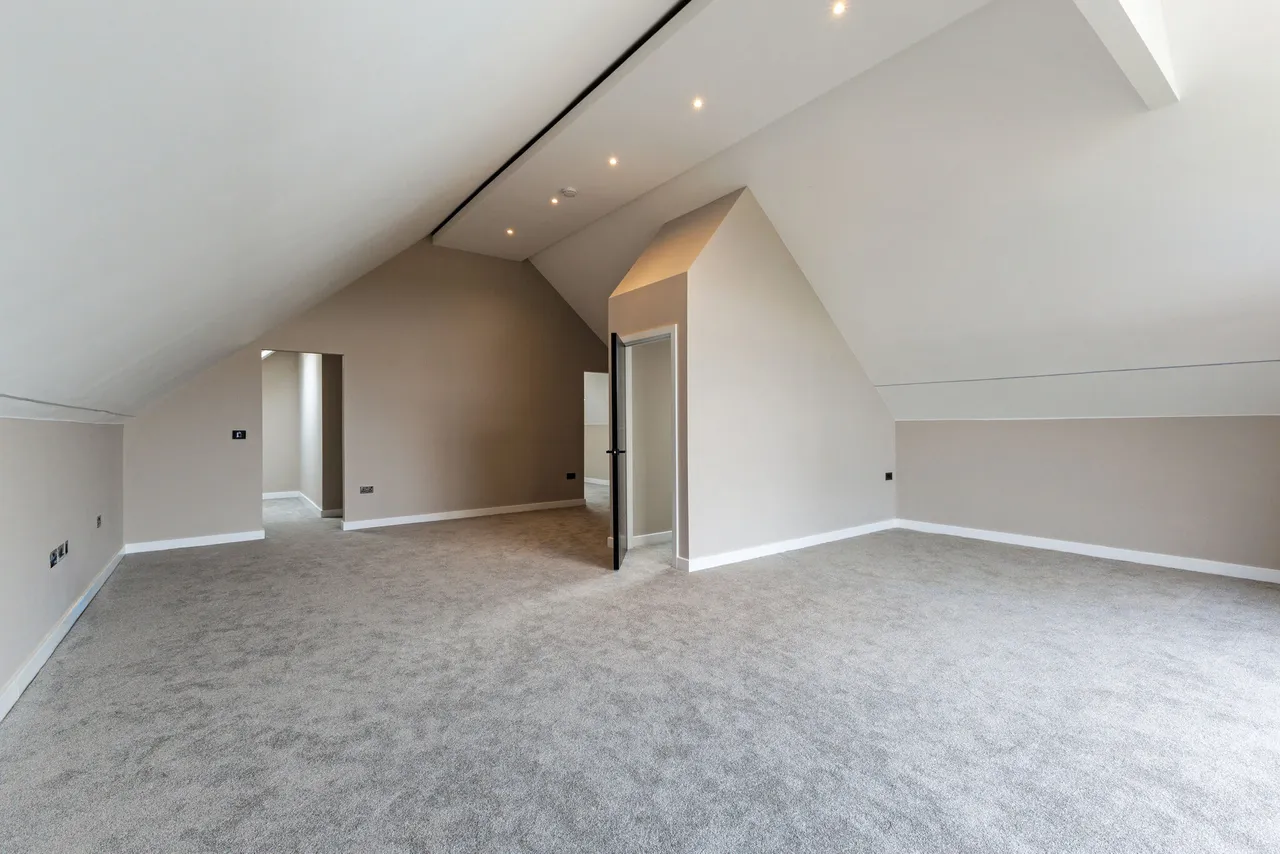The Furlongs, Tadworth, KT20, photo 10