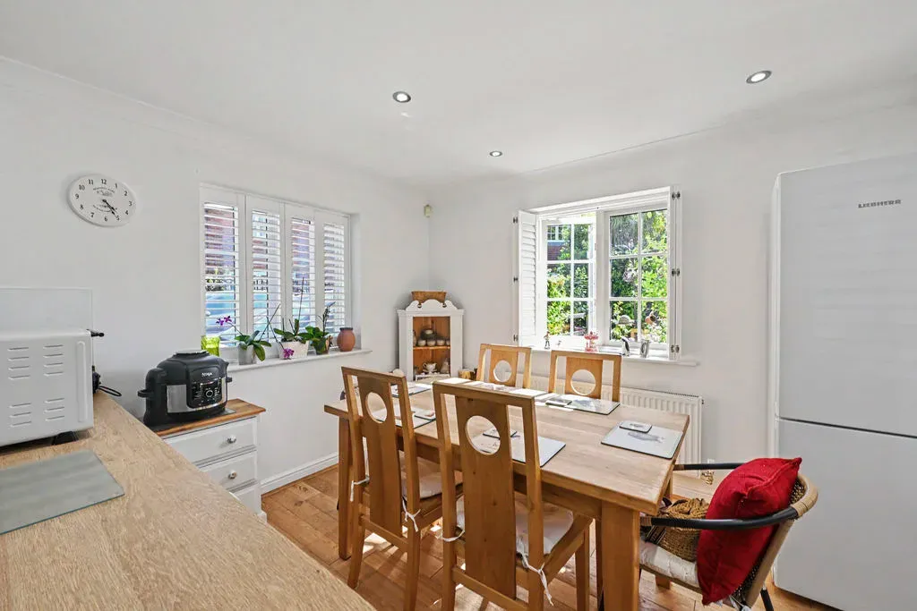 London Road, Aston Clinton, Aylesbury, Buckinghamshire, HP22 5GW, photo 15