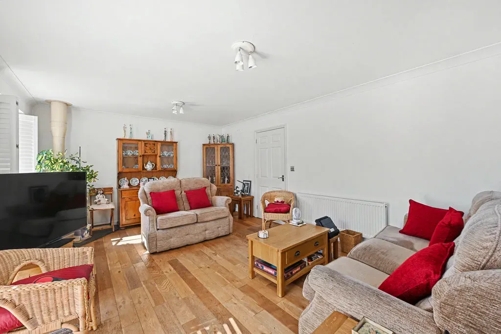 London Road, Aston Clinton, Aylesbury, Buckinghamshire, HP22 5GW, photo 5
