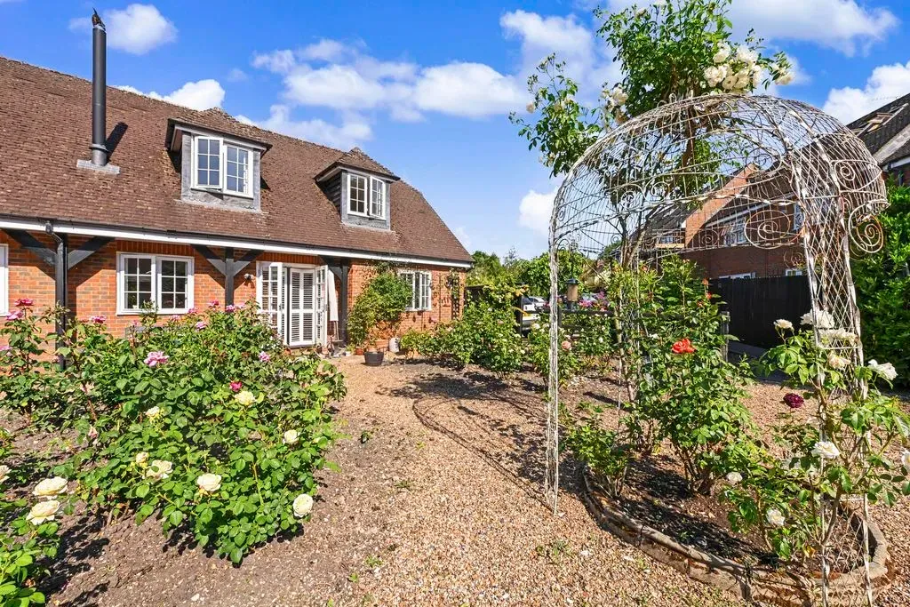 London Road, Aston Clinton, Aylesbury, Buckinghamshire, HP22 5GW, photo 4