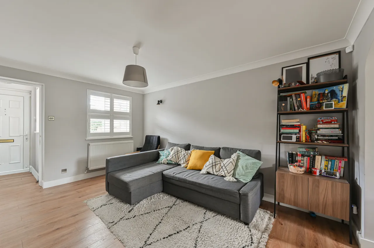 44 Veals Mead, Mitcham, photo 9