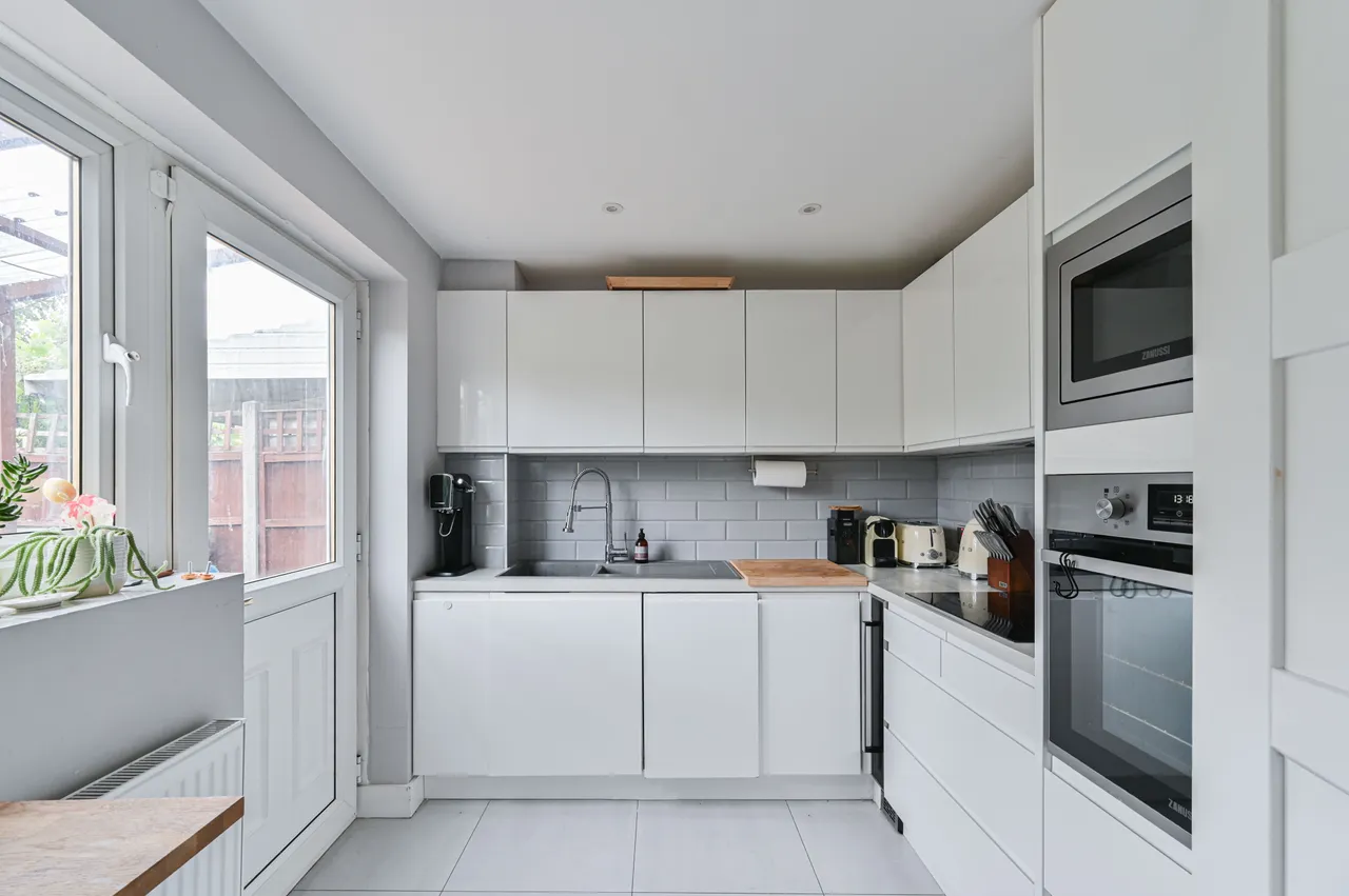 44 Veals Mead, Mitcham, photo 6