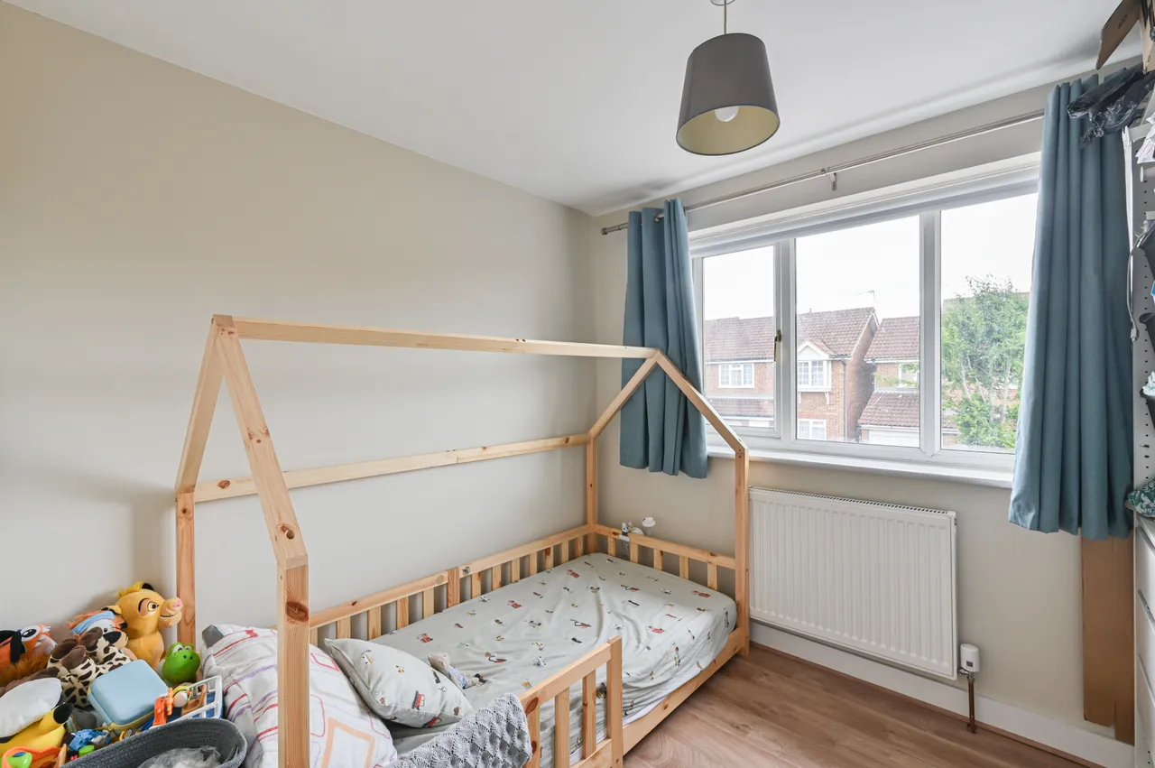 44 Veals Mead, Mitcham, photo 11